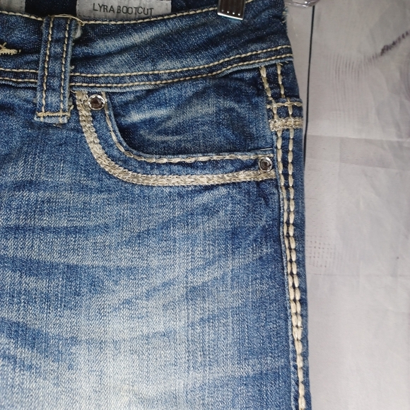 Daytrip Lyra Low Rise Bootcut Classic Blue Denim Jeans - Picture 6 of 16